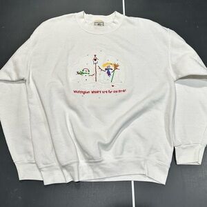 Lee Vintage White Crewneck with Festive Birdhouse Embroidery Washington Winter